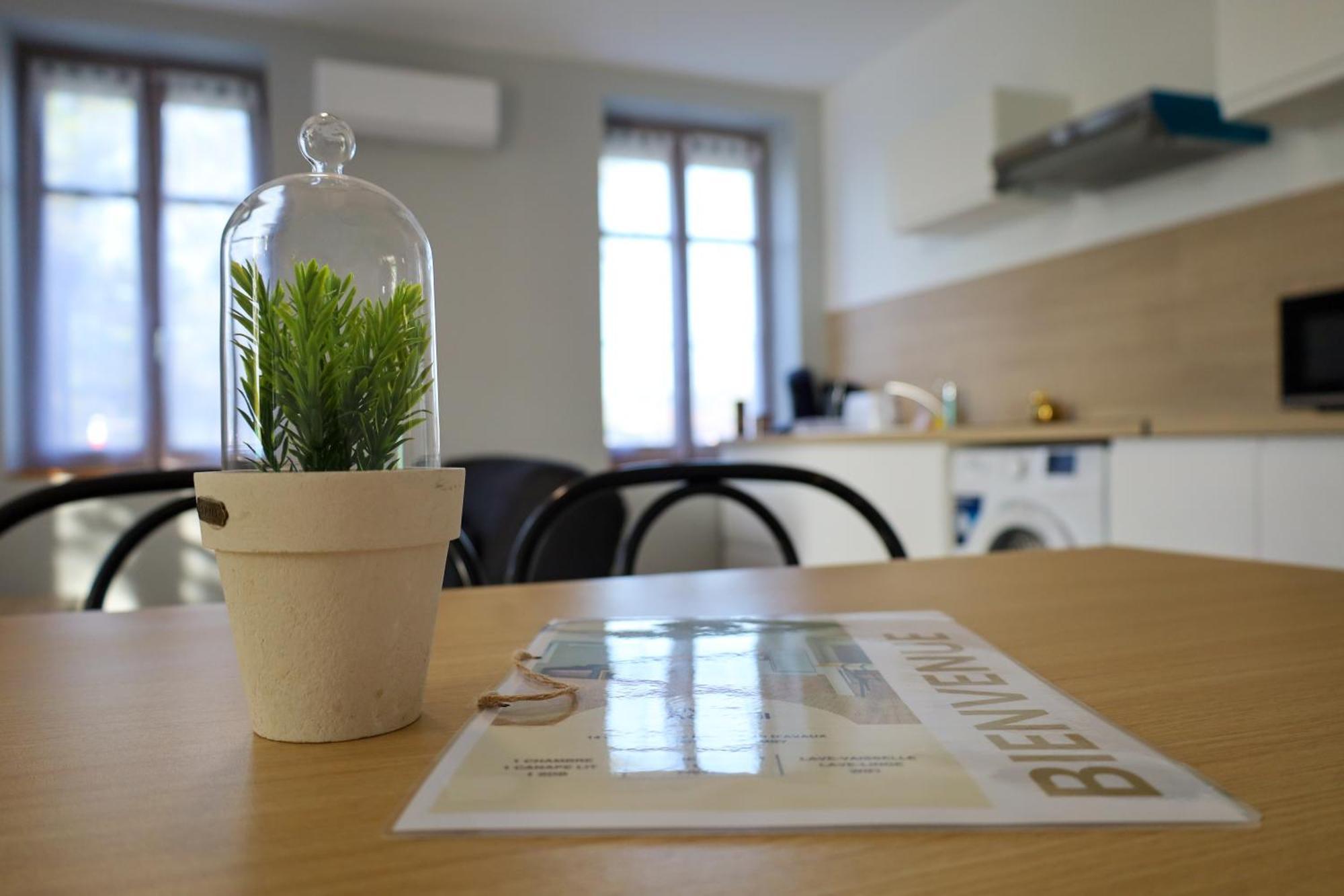 Le Westy 1 Apartment Hieres-Sur-Amby Ngoại thất bức ảnh